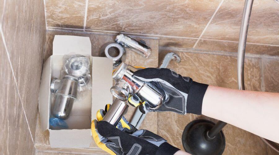 Professional gutter cleaning in Stopover, KY